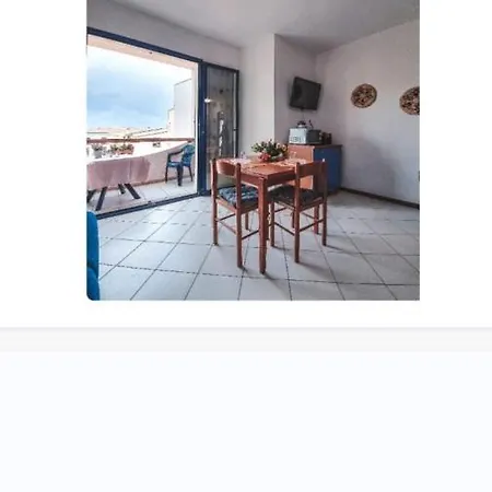Annarita Vacanze * كاستيلساردو